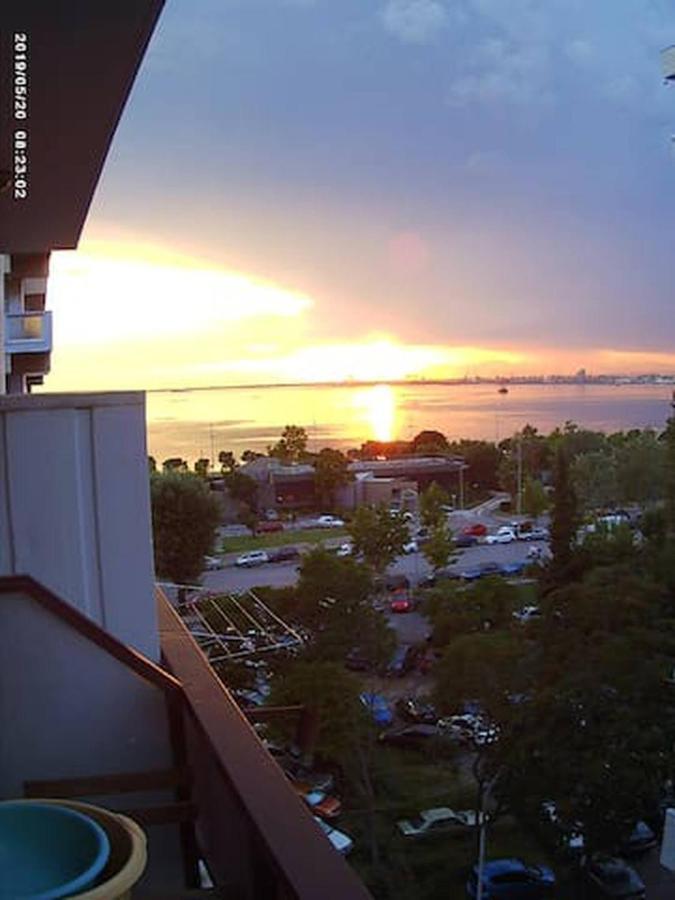 Promenade Apartment With Sea View Thessaloniki Exterior foto